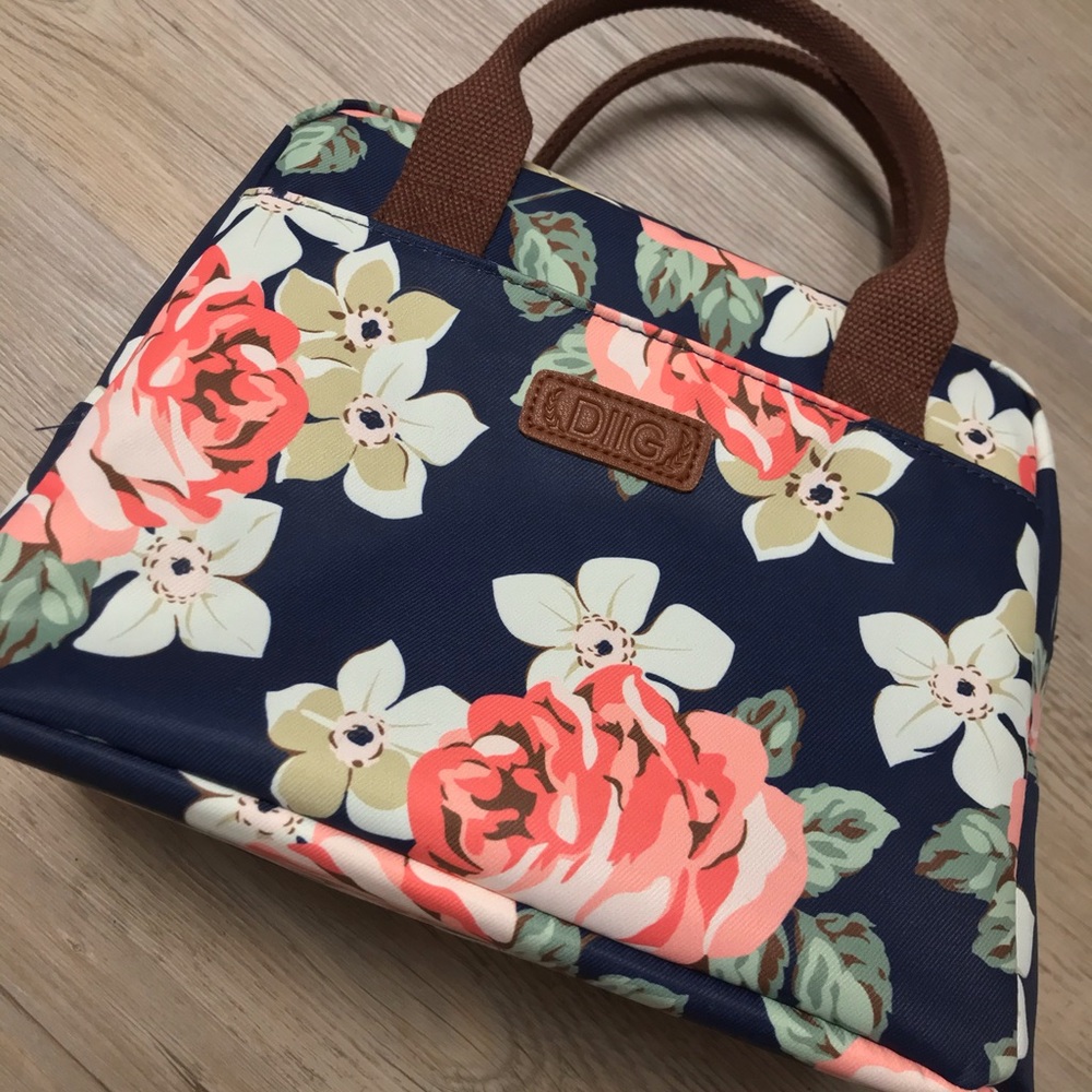 DIIG BRAND LUNCHBOX